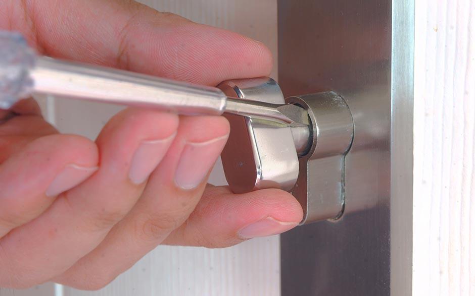 serrure porte intérieur Le Pecq