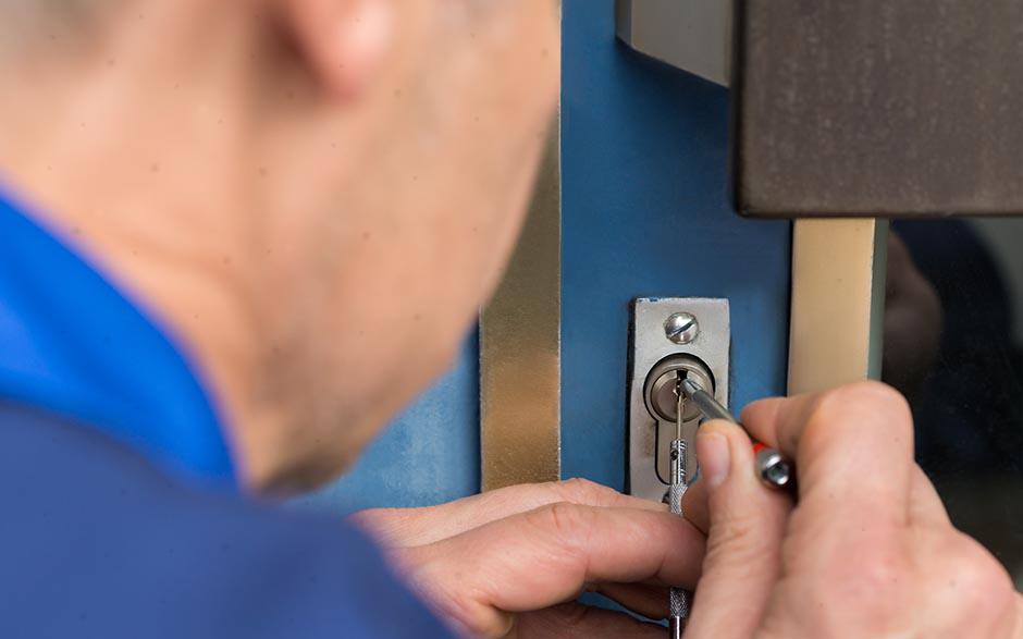 serrure porte intérieur Le Pecq